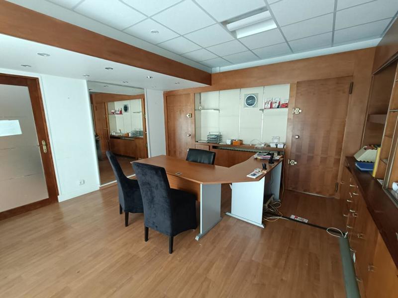 Maison - 191 m² - 5 pièces