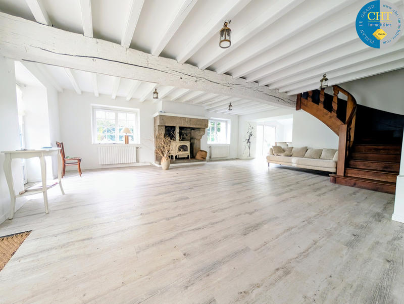 Maison - 140 m² - 5 pièces