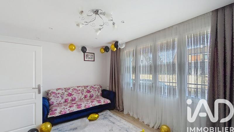 Maison - 280 m² - 16 pièces