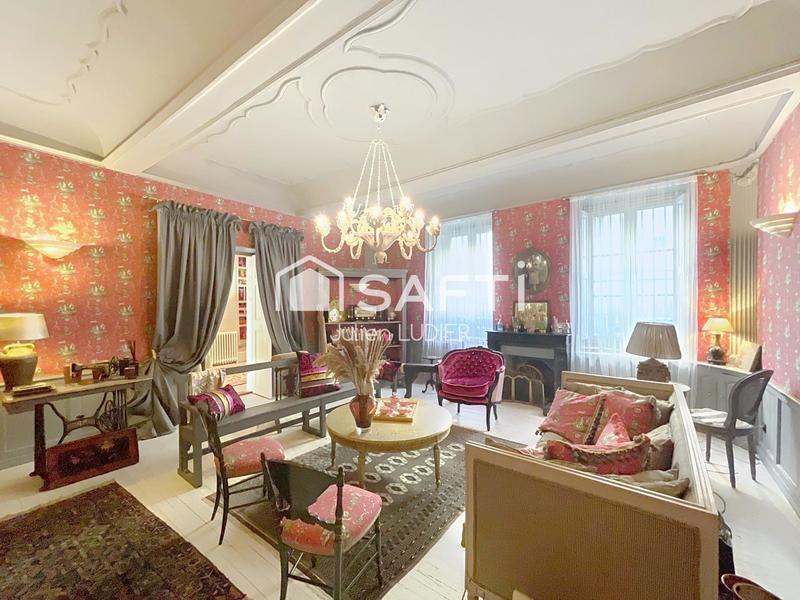 Hôtel particulier - 605 m² - 20 pièces