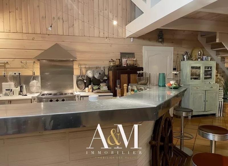 Maison - 170 m² - 5 pièces