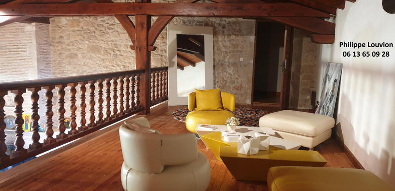 Demeure - 337 m² - 11 pièces