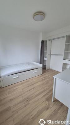 Chambre - 12 m² - 1 pièce