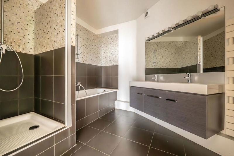 Appartement - 120 m² - 6 pièces