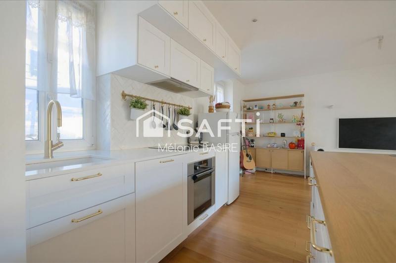 Maison - 95 m² - 5 pièces