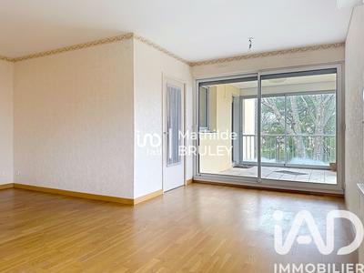 Appartement - 75 m² - 3 pièces