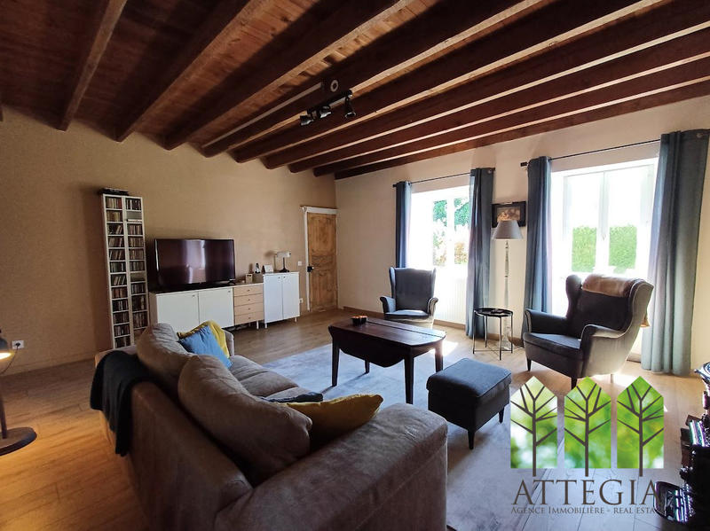 Maison - 180 m² - 5 pièces