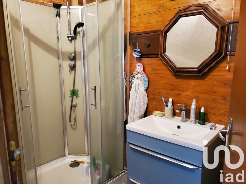 Maison - 214 m² - 8 pièces