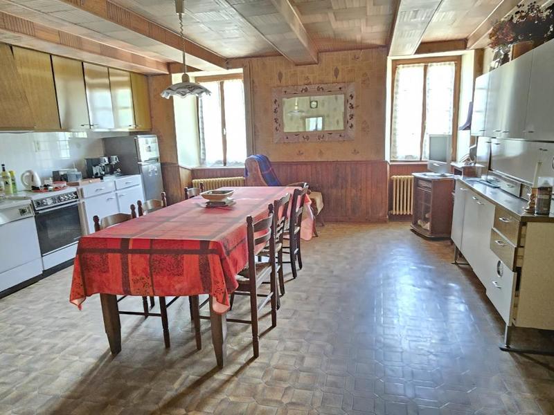 Corps de ferme - 237 m² - 9 pièces