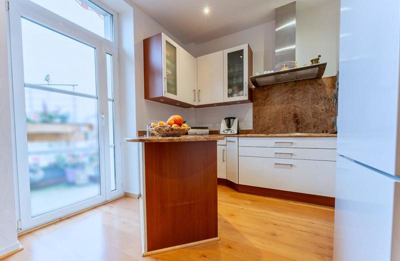 Maison - 250 m² - 10 pièces