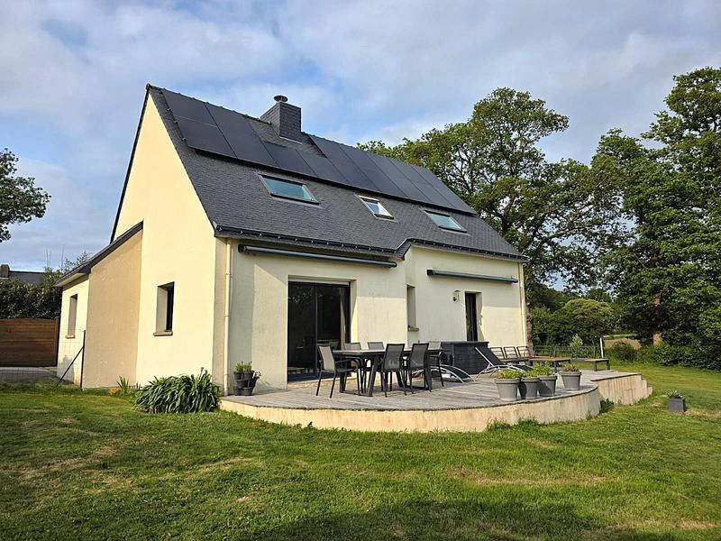 Maison contemporaine - 145 m² - 7 pièces