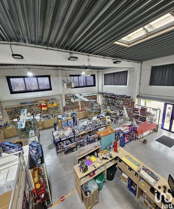 Local commercial - 471 m²