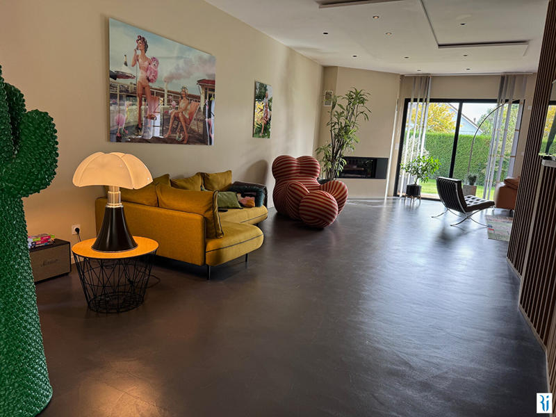 Maison - 237 m² - 4 pièces