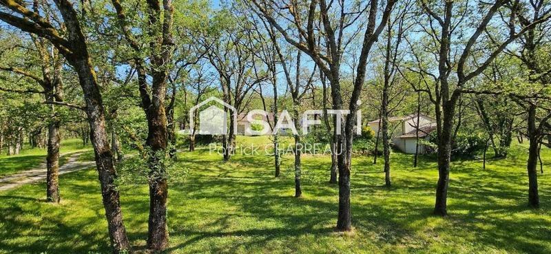 Maison - 236 m² - 11 pièces