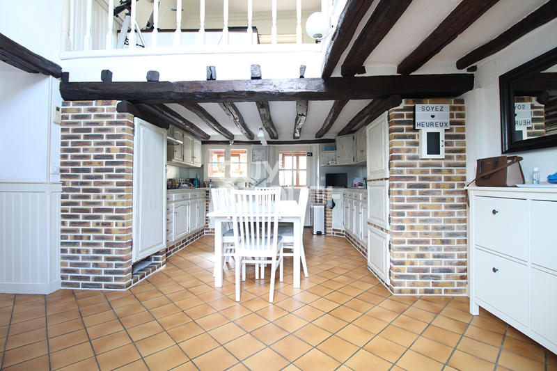 Maison - 190 m² - 8 pièces