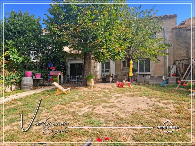 Maison de village - 285 m² - 9 pièces