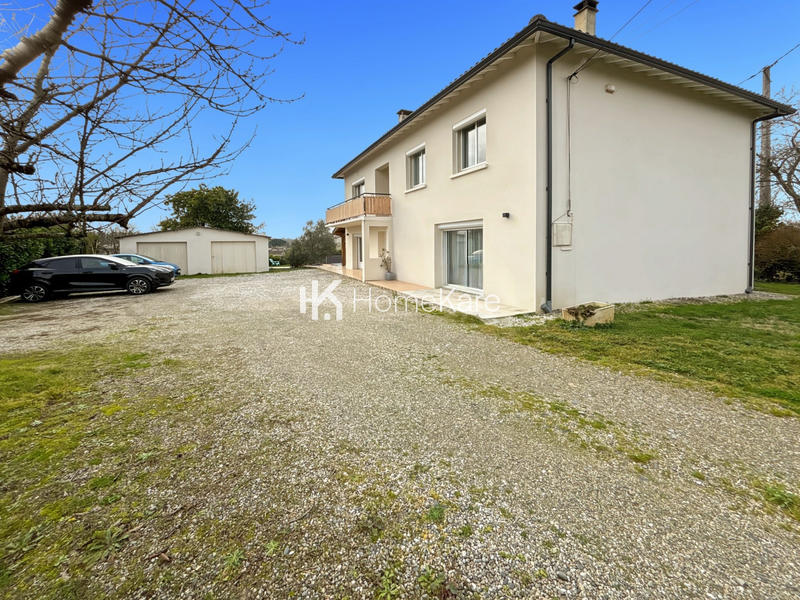 Maison - 211 m² - 6 pièces