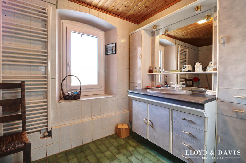 Maison - 194 m² - 8 pièces