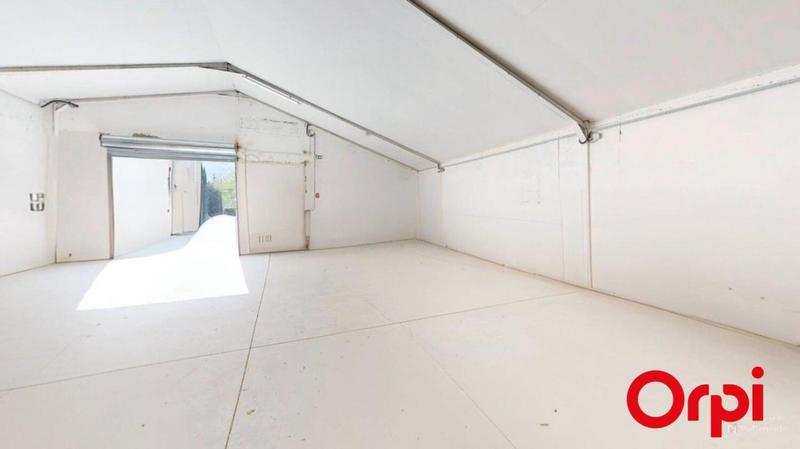 Entrepôt - 544 m²