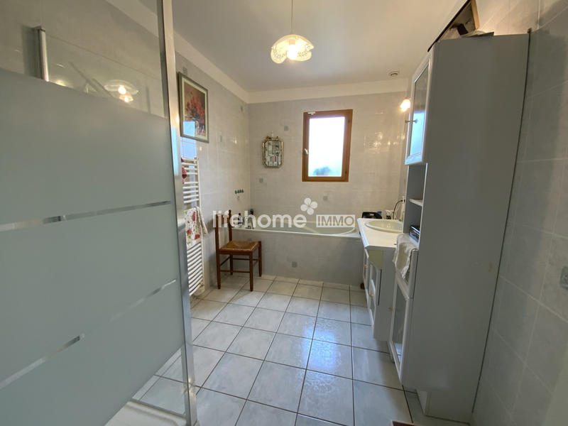 Maison traditionnelle - 98 m² - 4 pièces