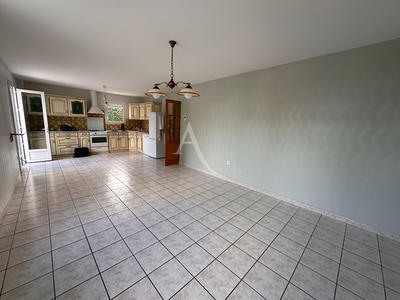 Maison - 85 m² - 5 pièces