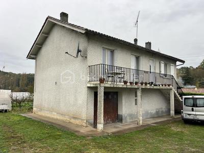 Maison de village - 104 m² - 6 pièces