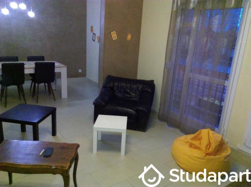 Chambre - 9 m² - 1 pièce