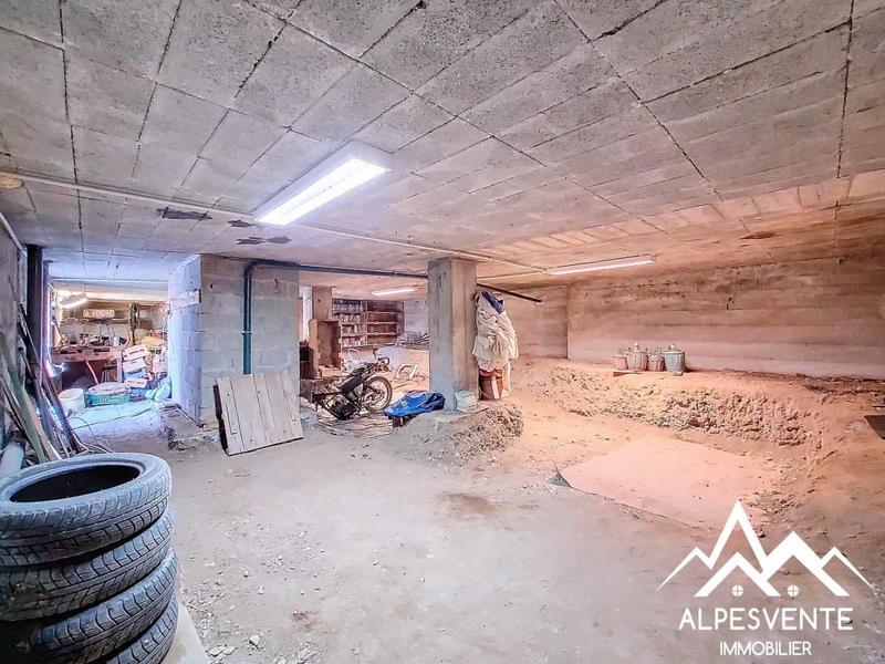 Demeure - 92 m² - 5 pièces