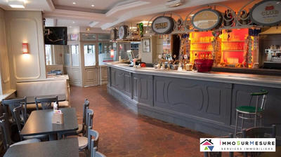 Local commercial - 893 m²