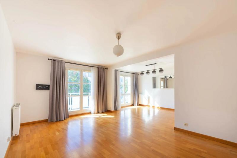 Appartement - 92 m² - 5 pièces