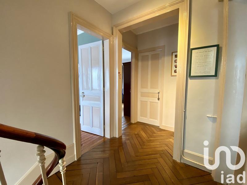 Maison - 195 m² - 10 pièces