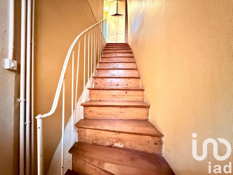 Maison - 202 m² - 9 pièces