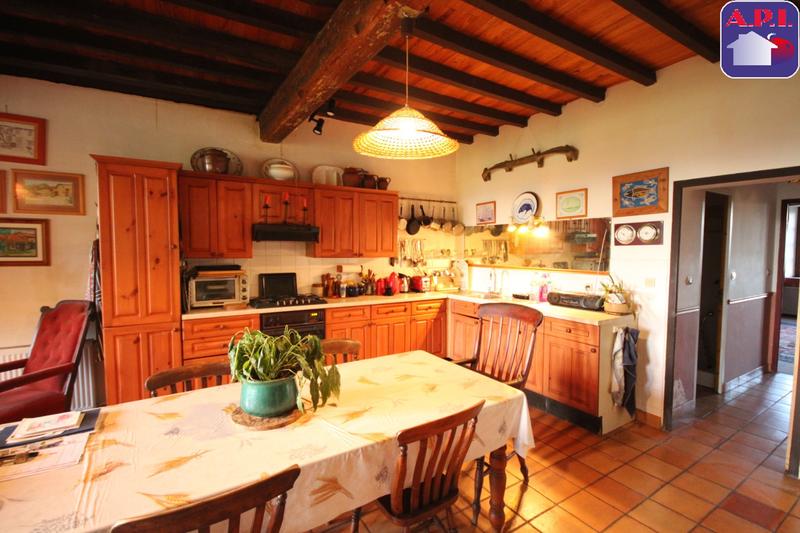 Maison - 224 m² - 6 pièces