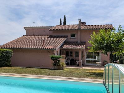 Maison - 184 m² - 6 pièces