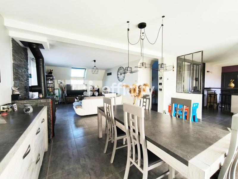 Maison - 135 m² - 8 pièces