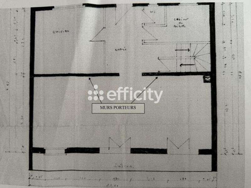 Maison - 200 m² - 10 pièces
