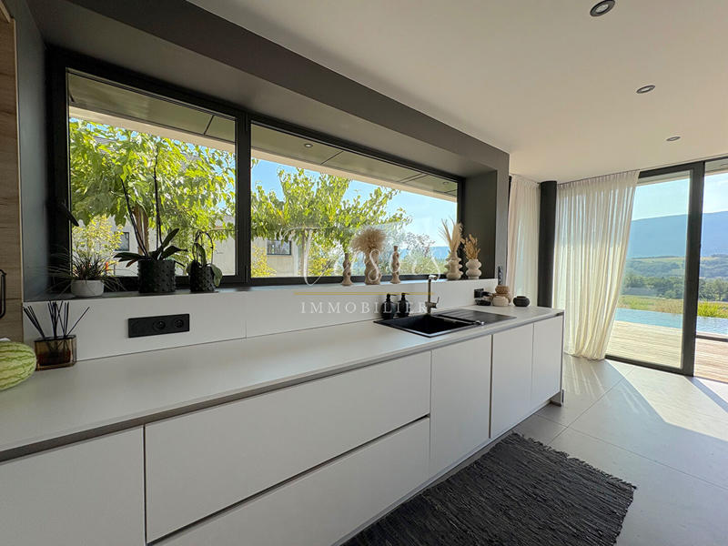 Villa - 186 m² - 6 pièces