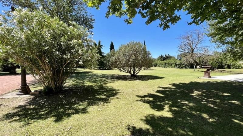 Propriété - 400 m² - 15 pièces