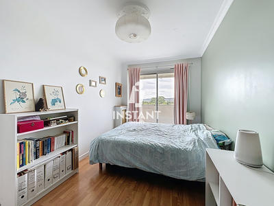 Appartement - 100 m² - 5 pièces