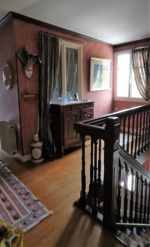 Maison - 300 m² - 9 pièces