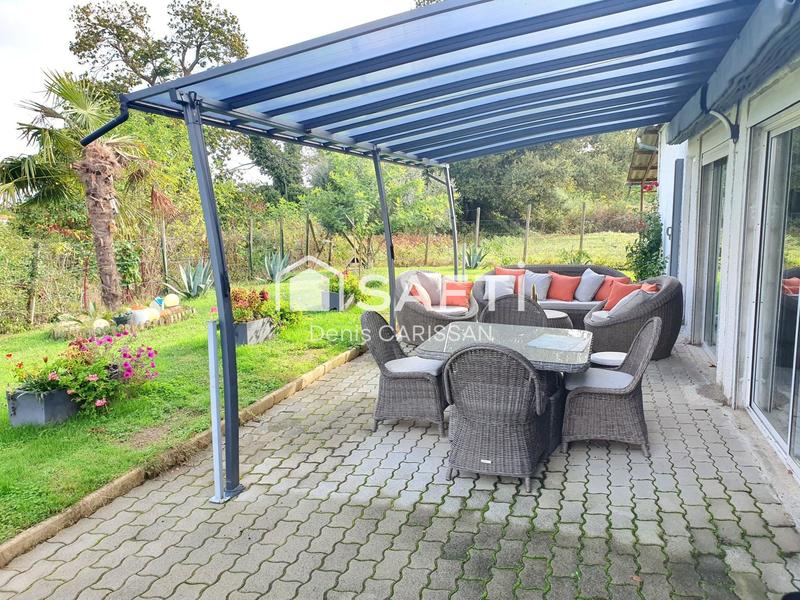 Maison - 269 m² - 7 pièces