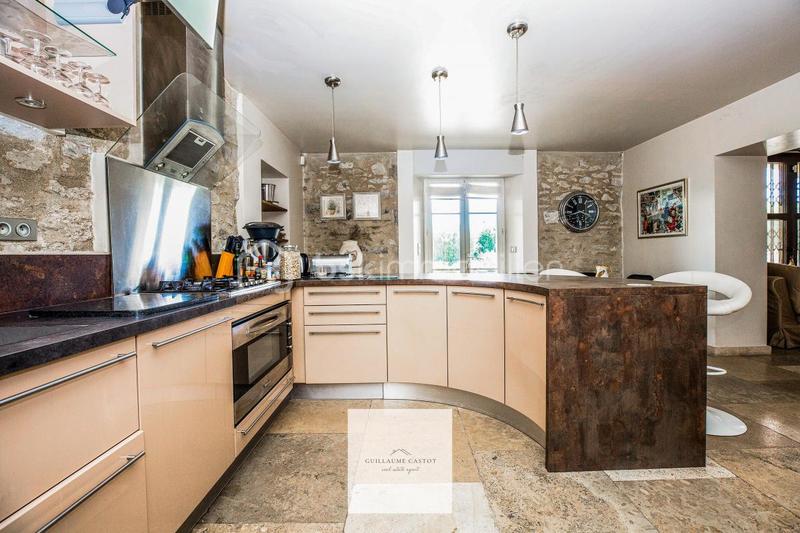 Mas - 486 m² - 10 pièces