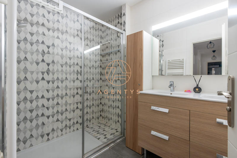 Appartement - 89 m² - 4 pièces