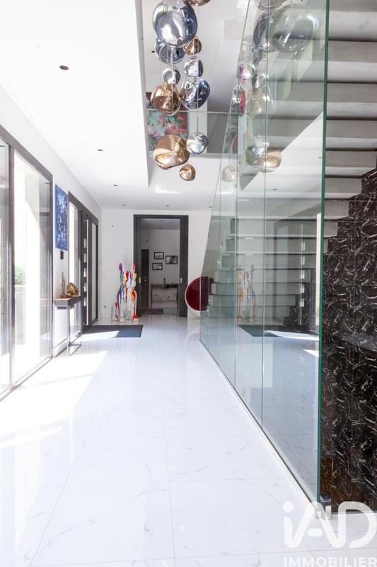 Maison de maîtres - 695 m² - 16 pièces