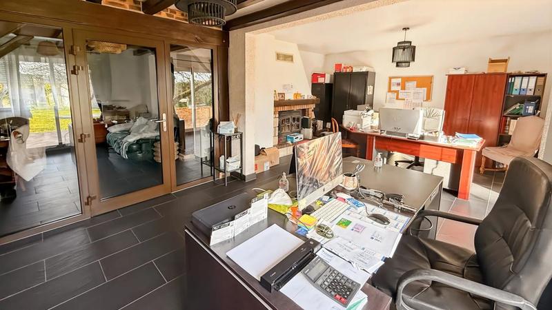 Maison - 370 m² - 8 pièces