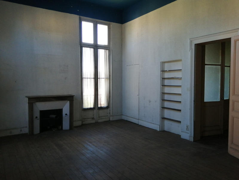 Maison - 350 m² - 11 pièces