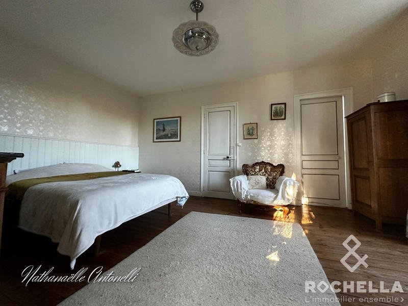 Maison ancienne - 256 m² - 8 pièces