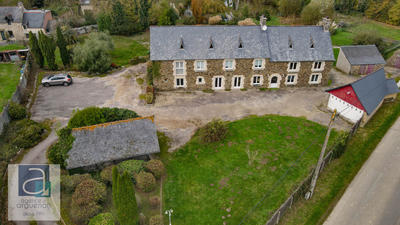 Maison - 241 m² - 7 pièces