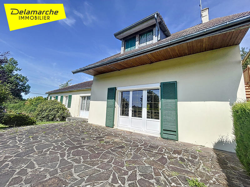 Maison - 204 m² - 8 pièces