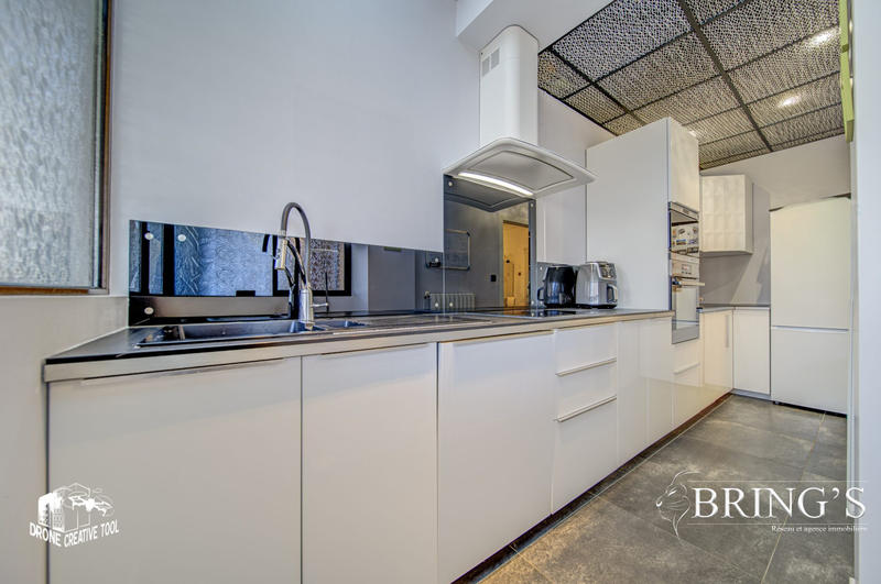 Maison - 181 m² - 10 pièces